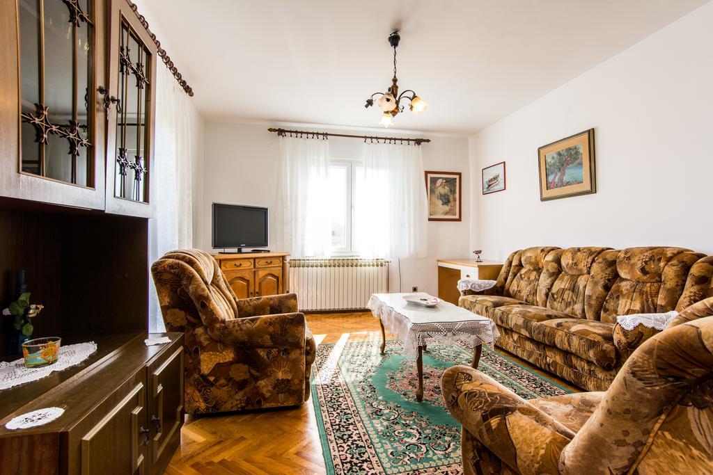 Apartments Ana ビオグラード・ナ・モル エクステリア 写真